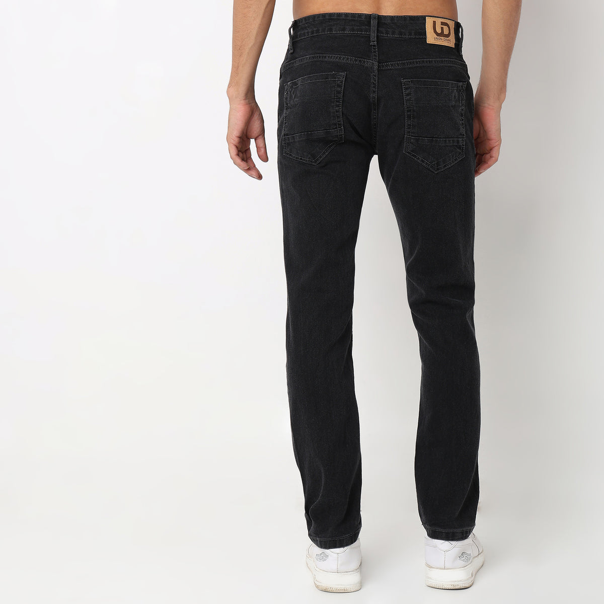 Regular Fit Solid Mid Rise Jeans