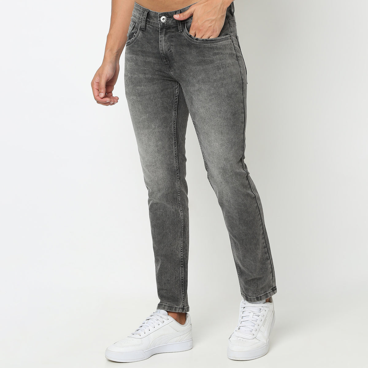 Regular Fit Solid Mid Rise Jeans