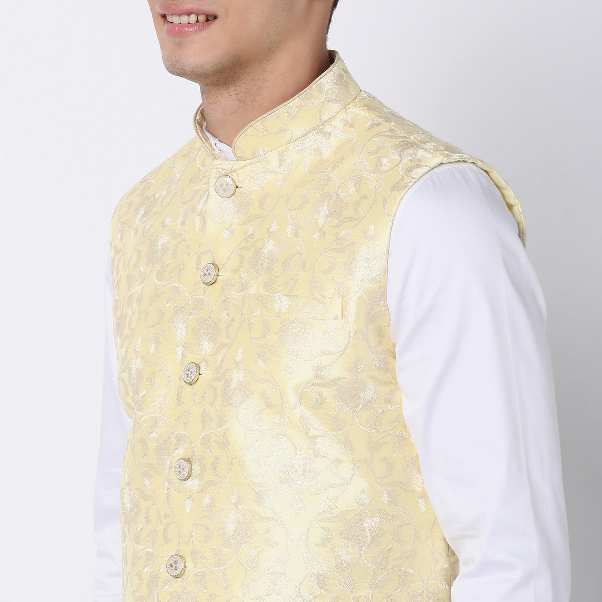 Men Wearing Regular Fit Embroidered Ethnic Jacket