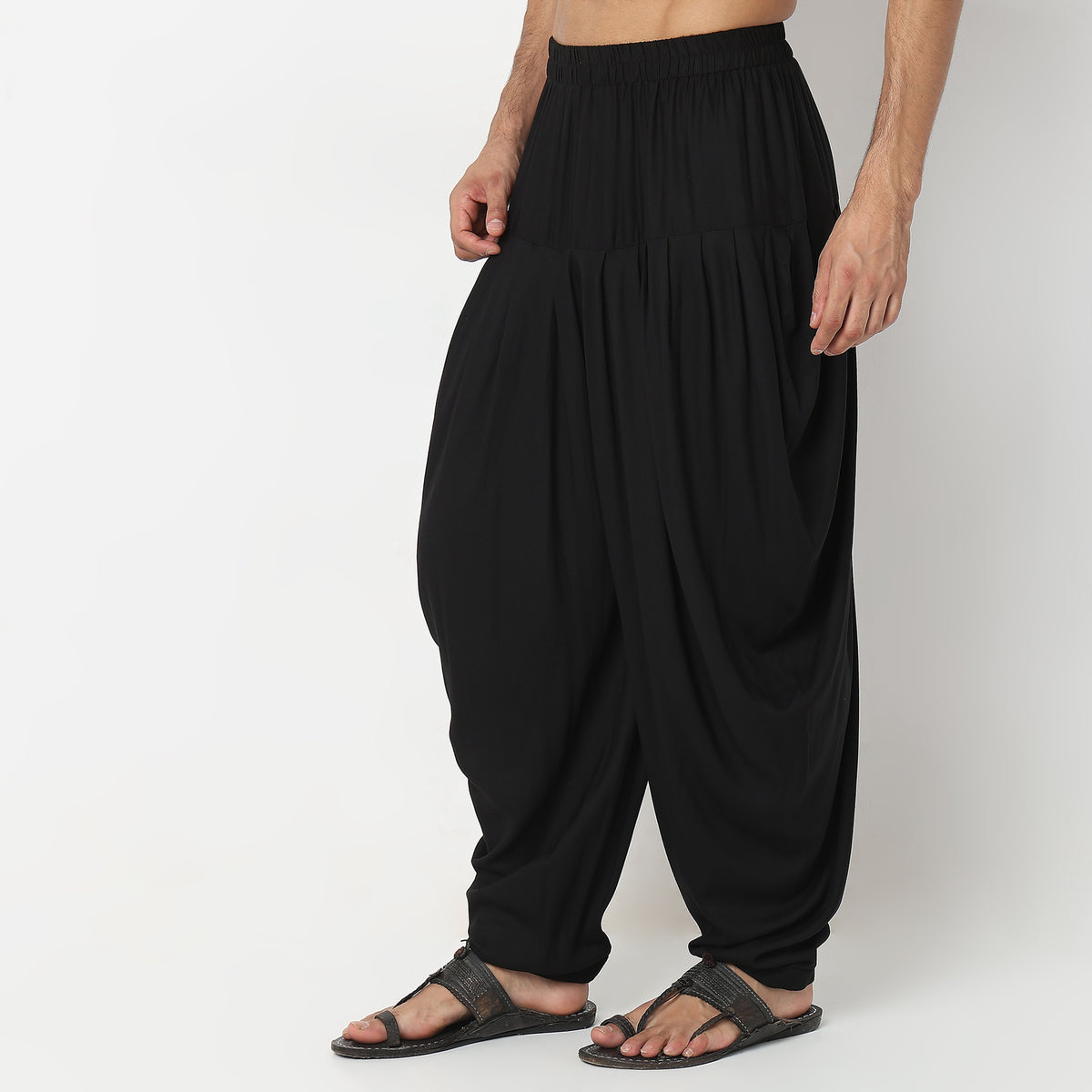 Regular Fit Solid Mid Rise Ethnic Pants