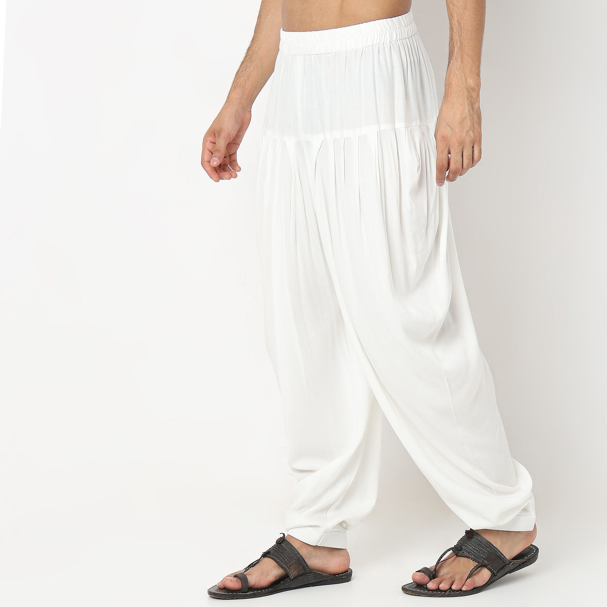 Regular Fit Solid Mid Rise Ethnic Pants