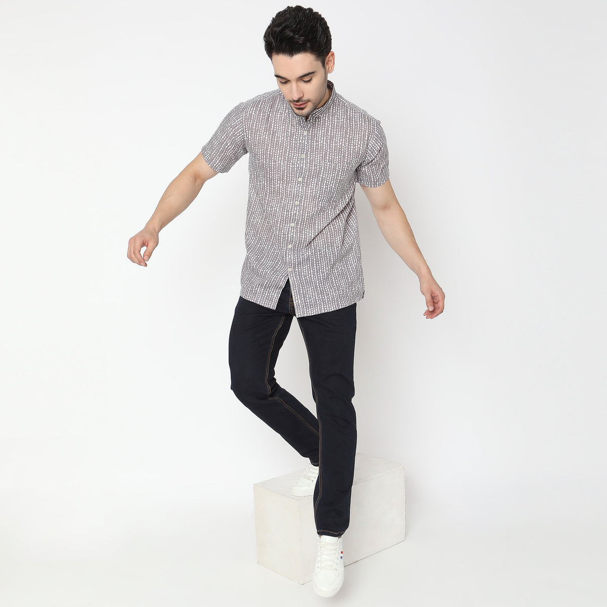 Men Wearing Regular Fit Abstract Shirt