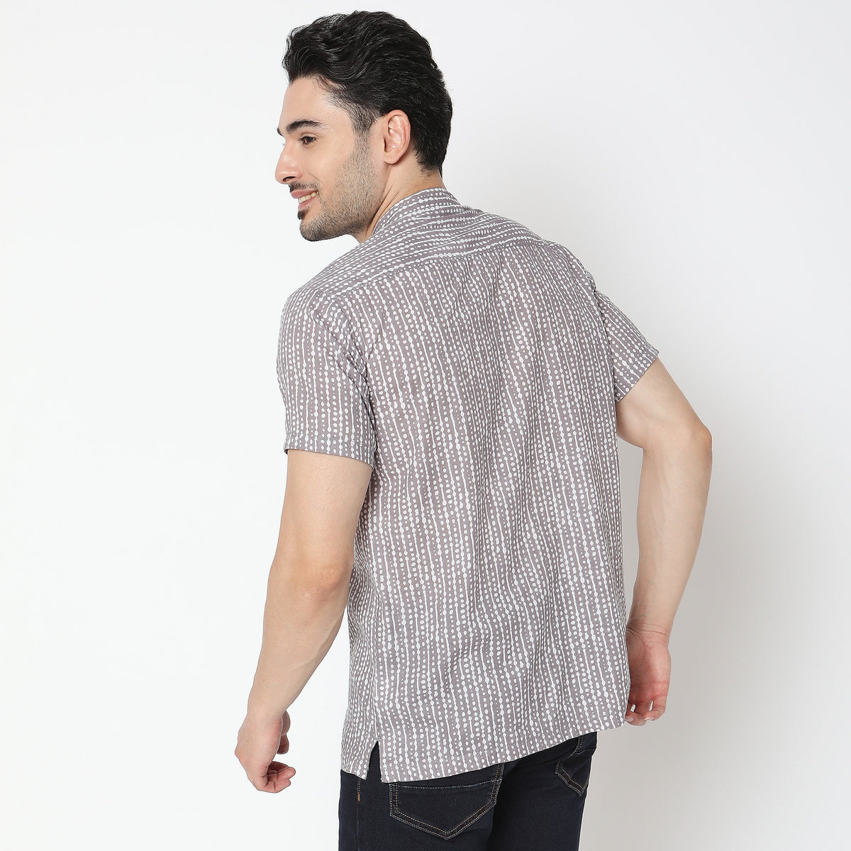 Men Wearing Regular Fit Abstract Shirt