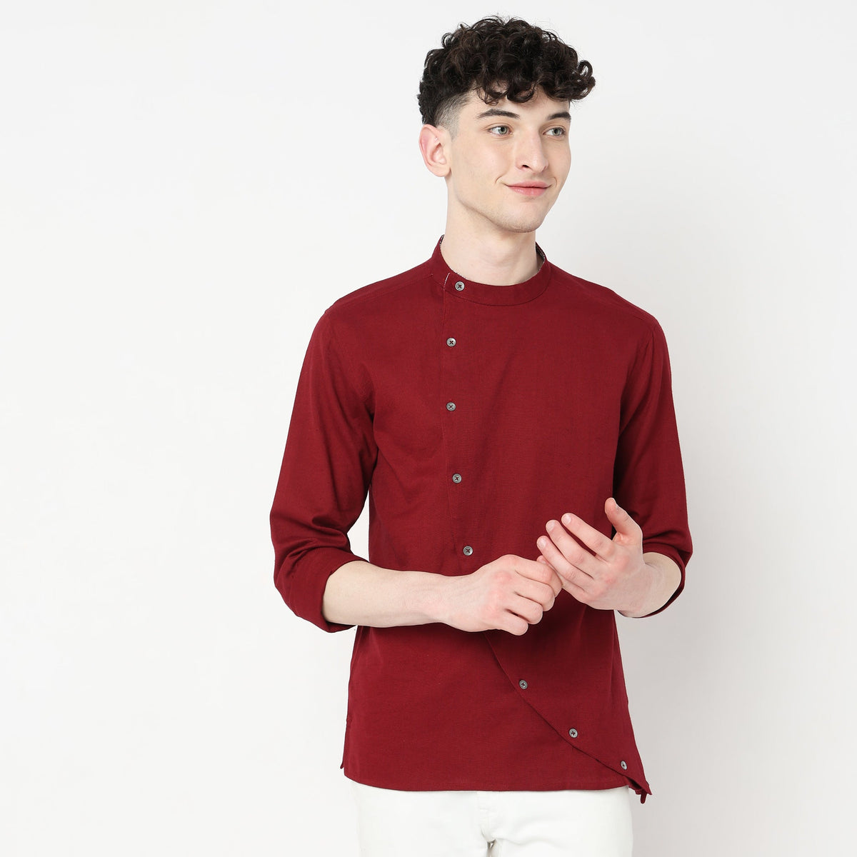 Men Wearing Regular Fit Abstract Shirt