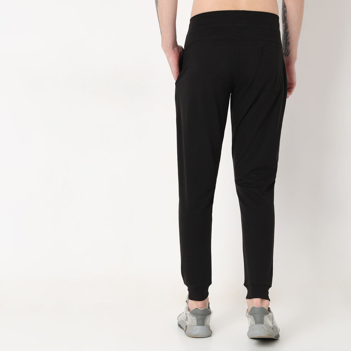 Regular Fit Solid Mid Rise Trackpants