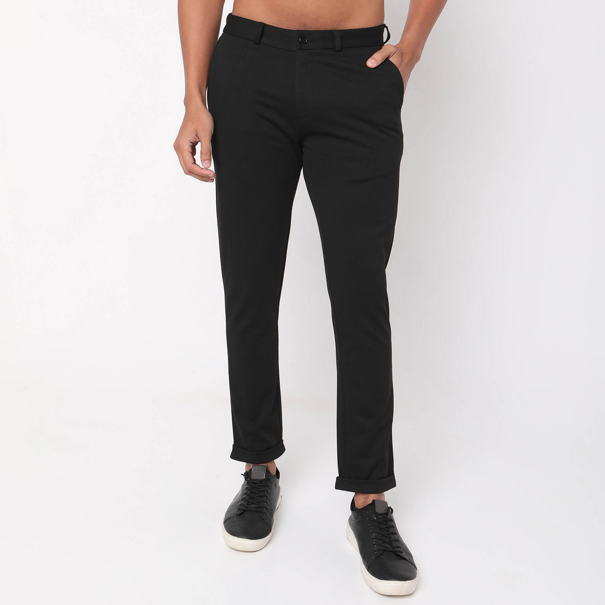 Regular Fit Solid Mid Rise Chinos