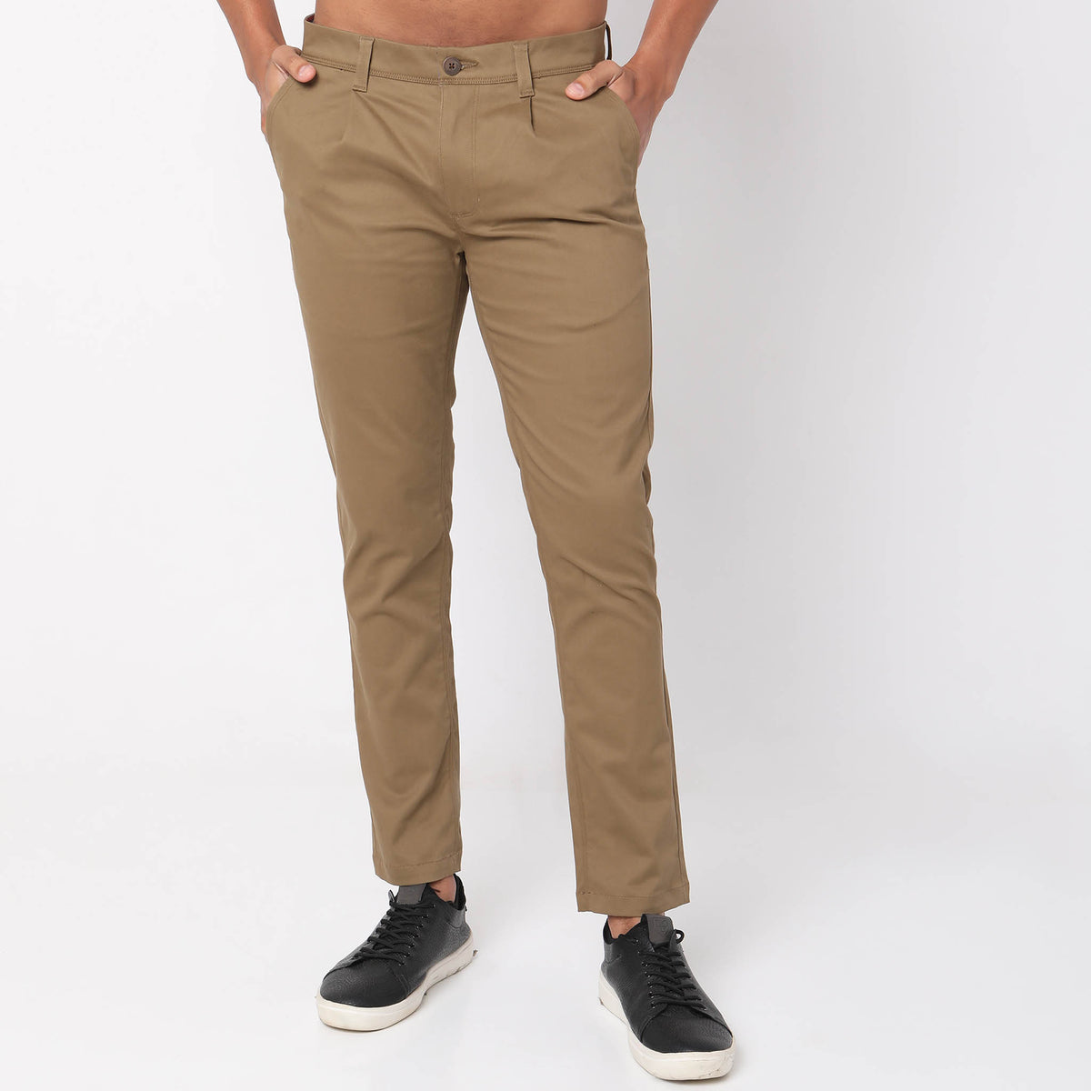 Regular Fit Solid Mid Rise Chinos