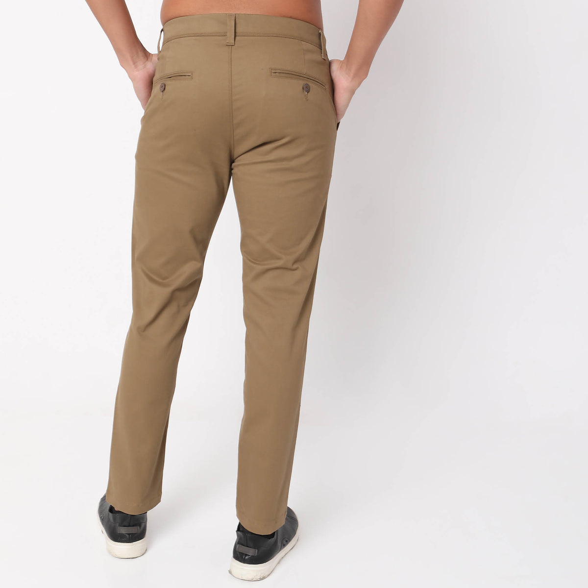 Regular Fit Solid Mid Rise Chinos