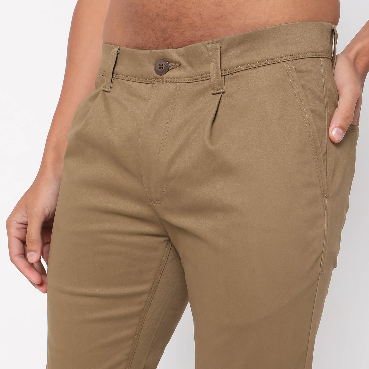 Regular Fit Solid Mid Rise Chinos