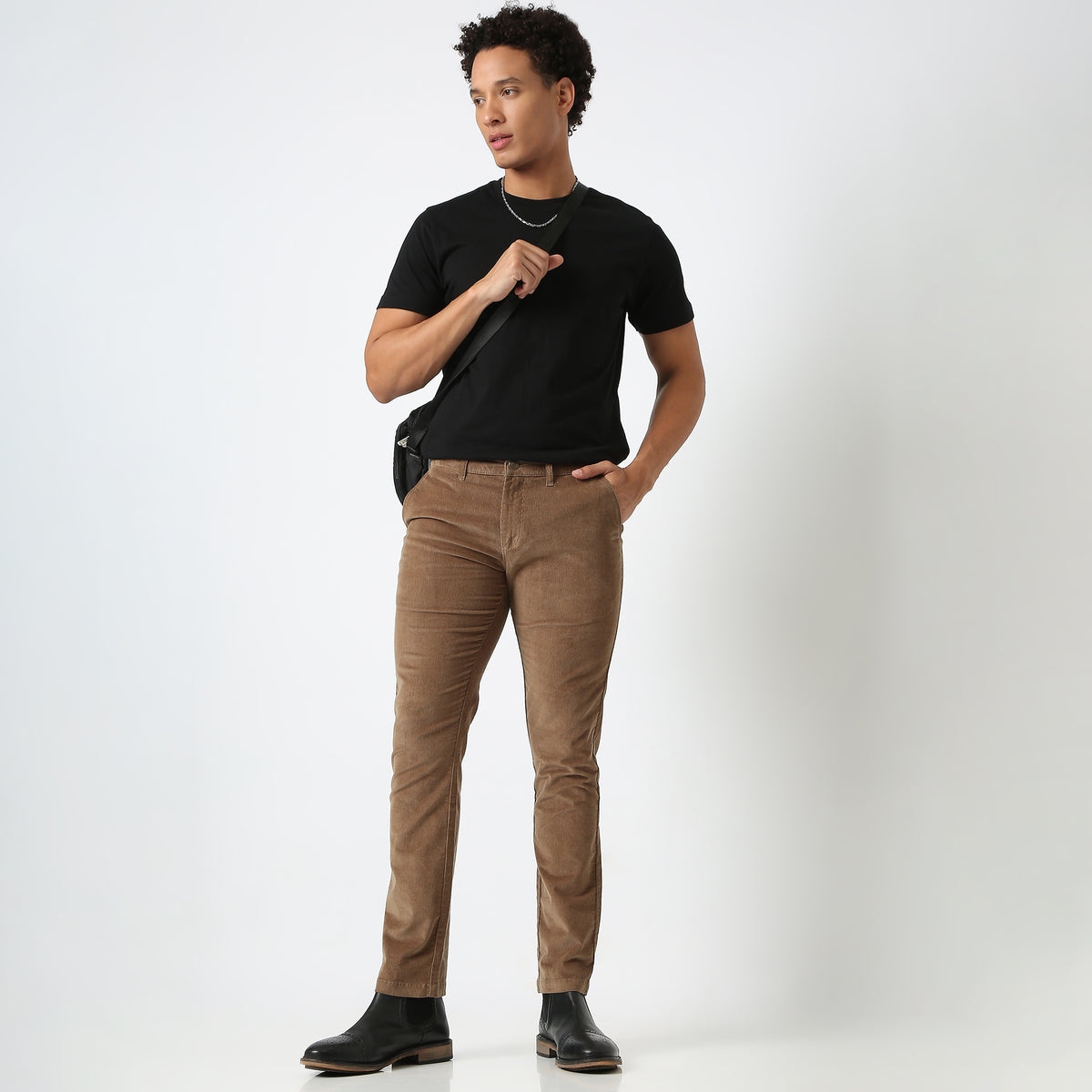 Regular Fit Solid Mid Rise Chinos