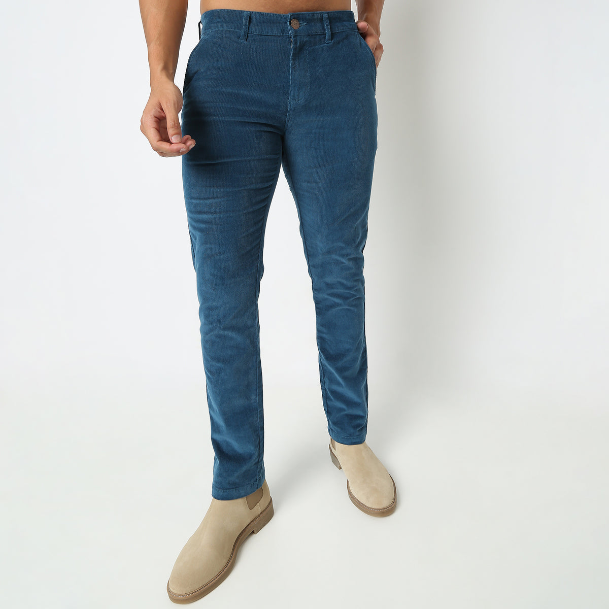 Regular Fit Solid Mid Rise Chinos