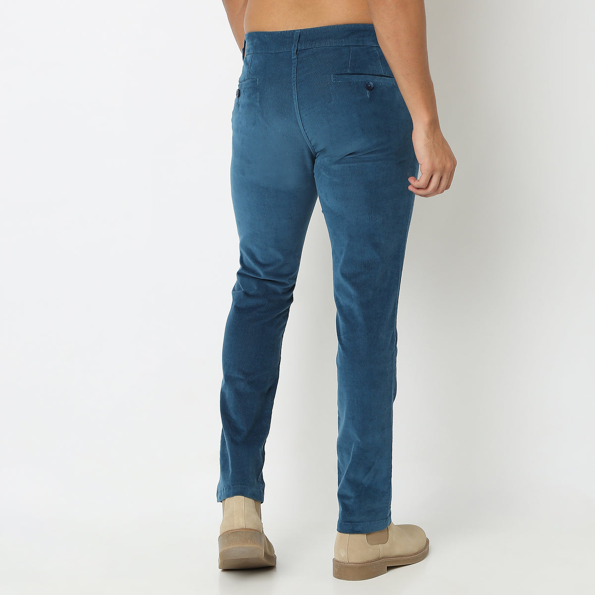 Regular Fit Solid Mid Rise Chinos