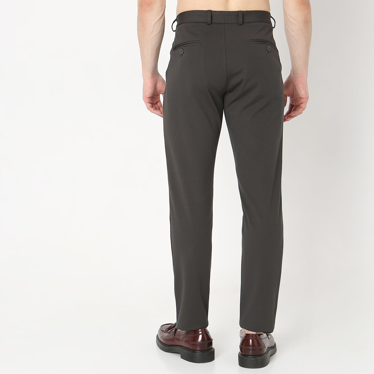 Regular Fit Solid Mid Rise Chinos