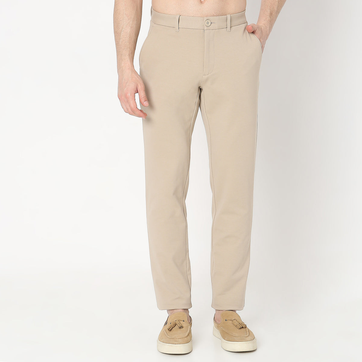 Regular Fit Solid Mid Rise Chinos