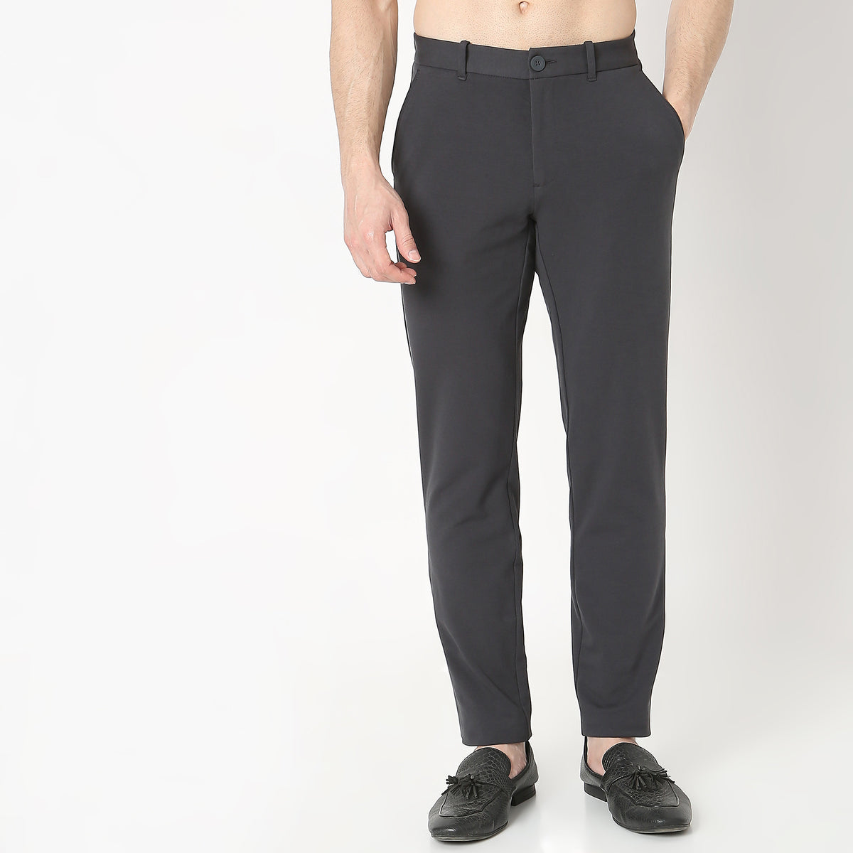 Regular Fit Solid Mid Rise Chinos