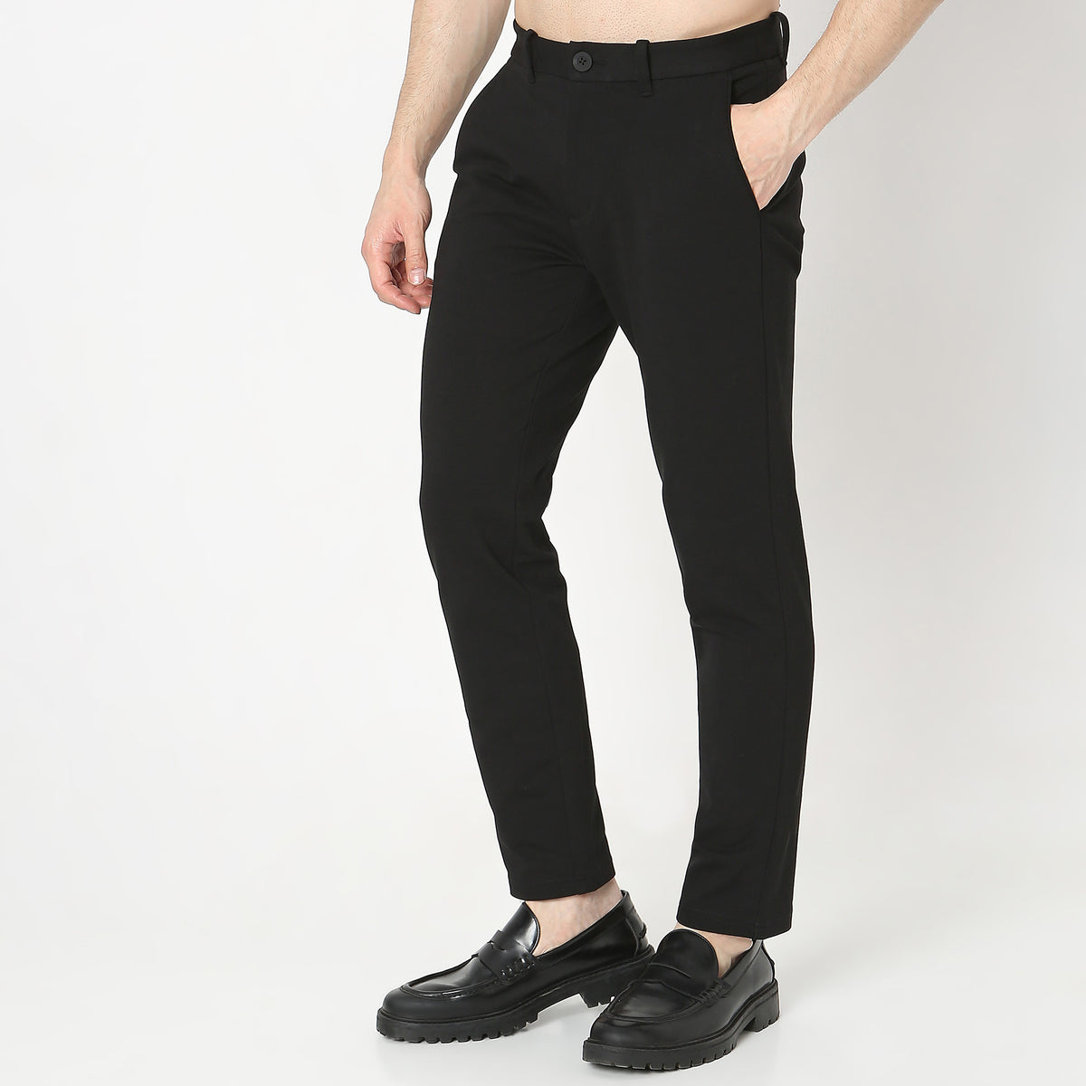 Skinny Fit Solid Mid Rise Chinos