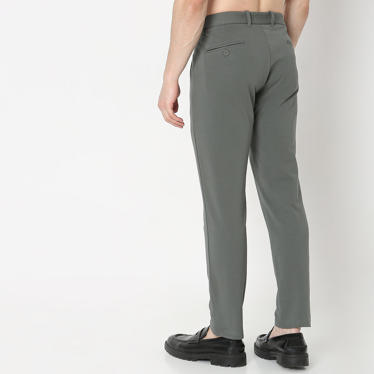 Skinny Fit Solid Mid Rise Chinos