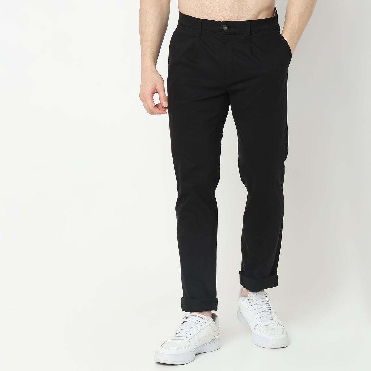 Regular Fit Solid Mid Rise Chinos