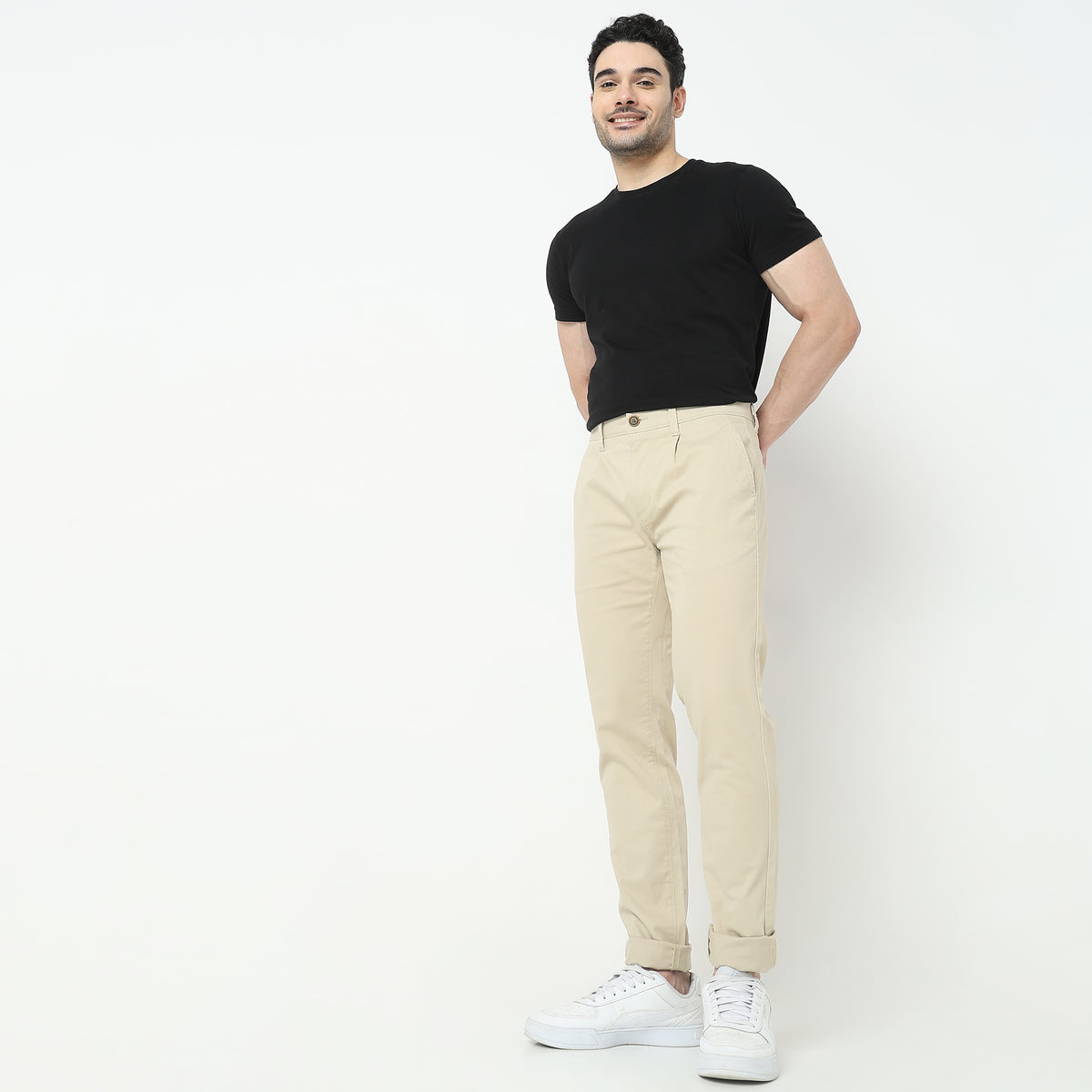 Regular Fit Solid Mid Rise Chinos