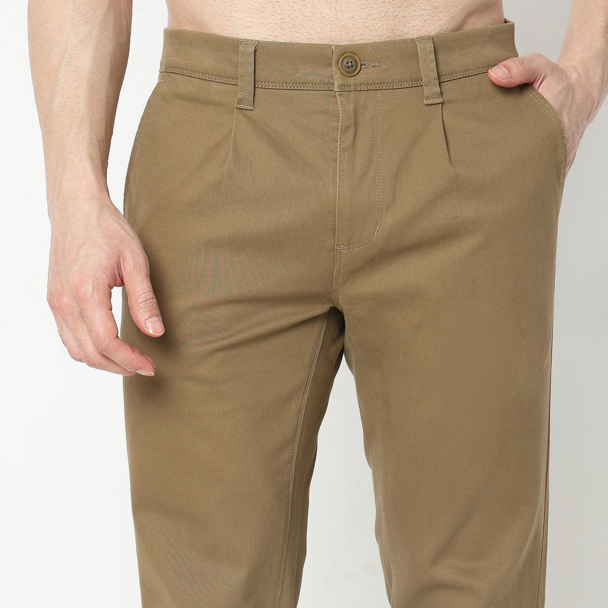 Regular Fit Solid Mid Rise Chinos