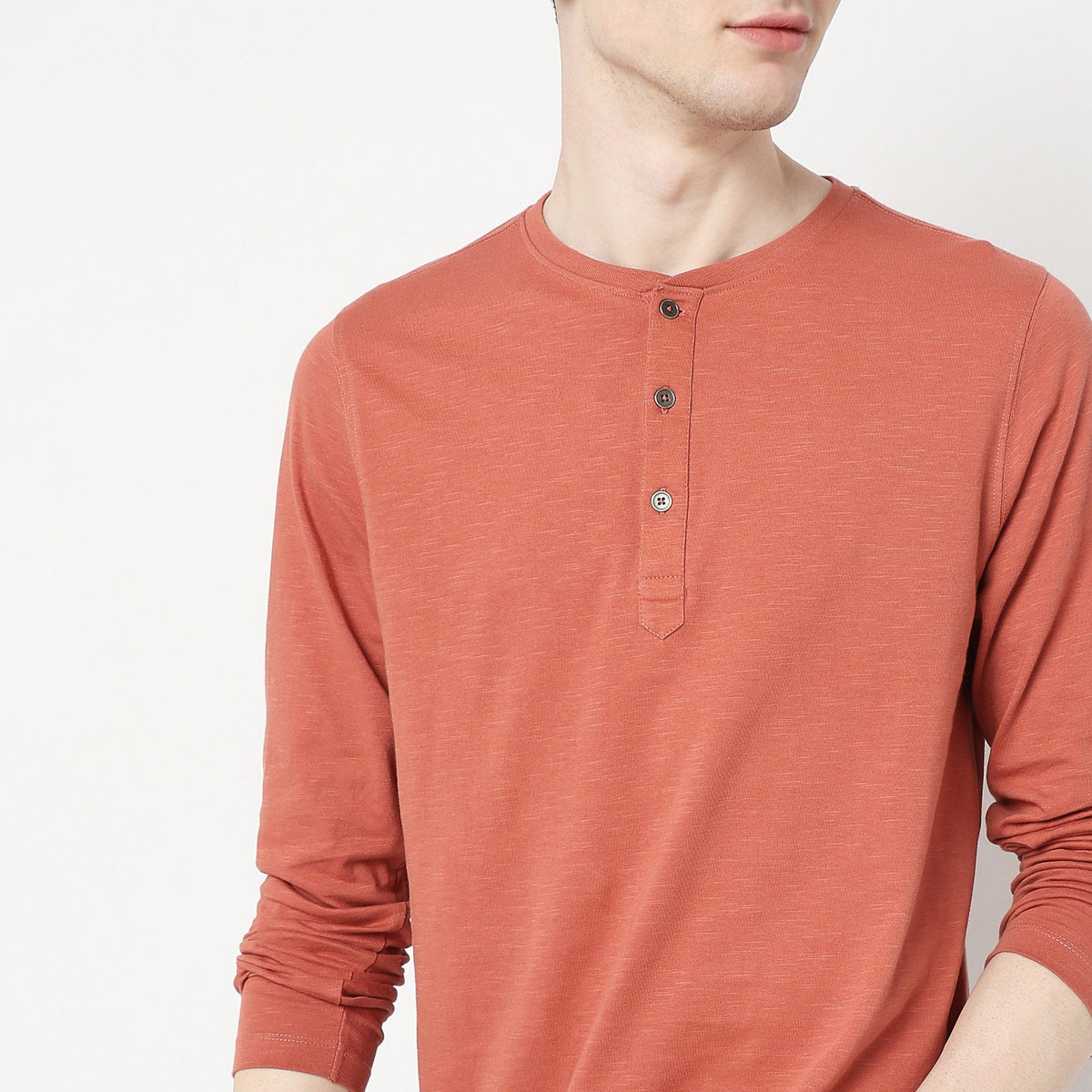 Men Wearing Regular Fit Solid T-Shirt