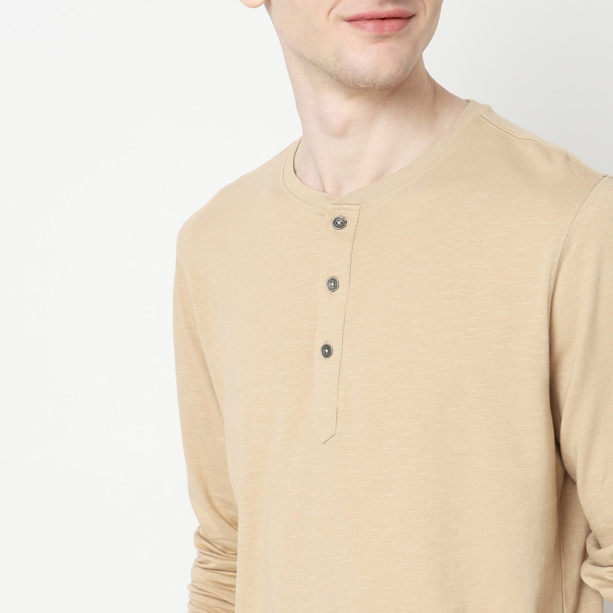 Men Wearing Regular Fit Solid T-Shirt