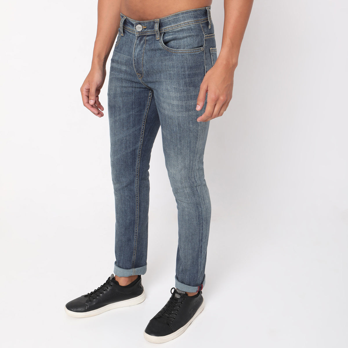 Slim Fit Solid Mid Rise Jeans