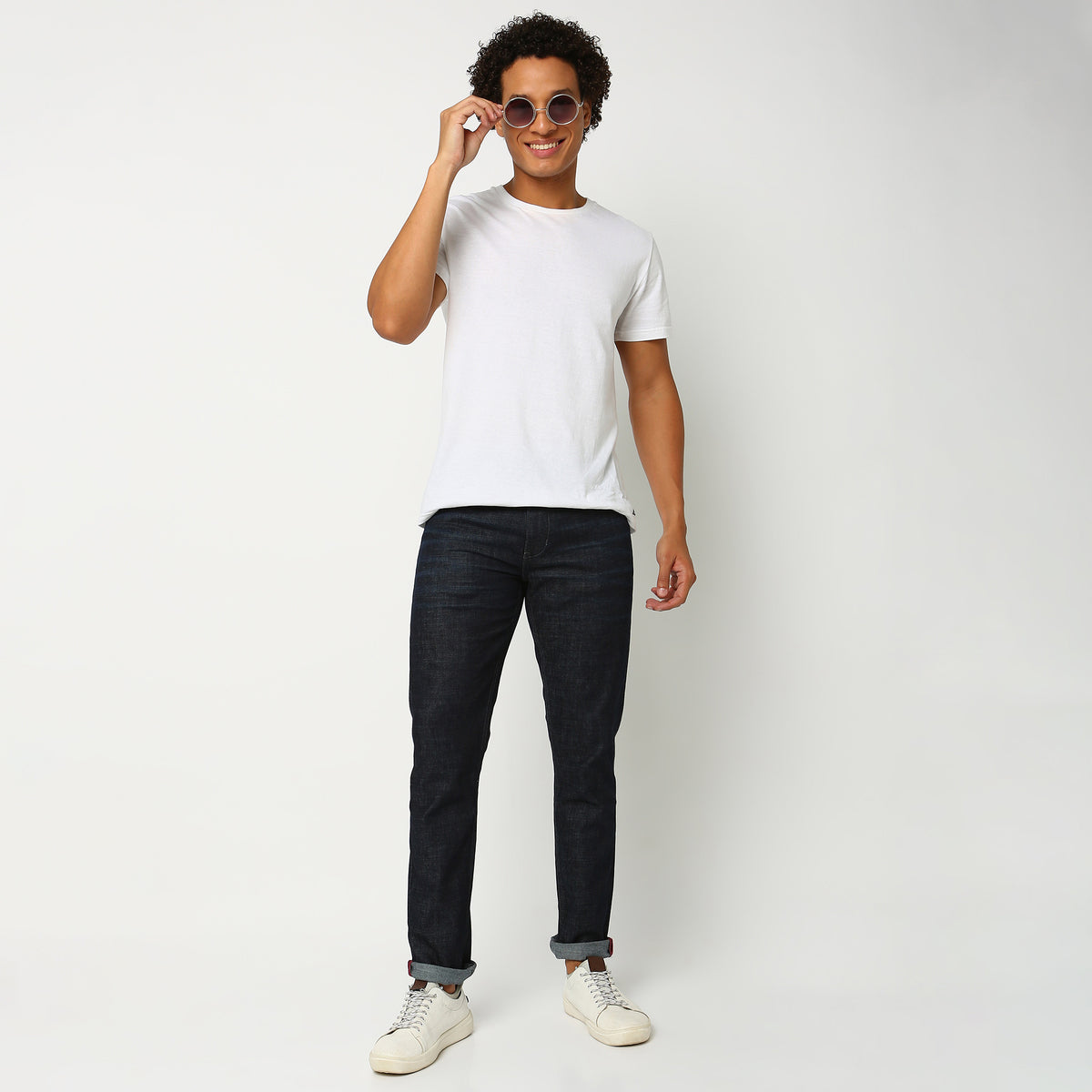 Straight Fit Solid Mid Rise Jeans