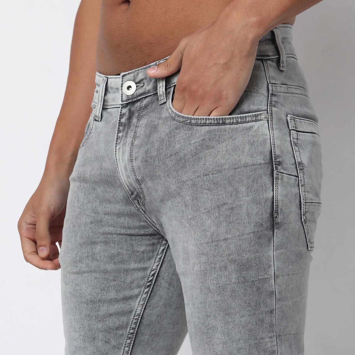 Slim Fit Solid Mid Rise Jeans