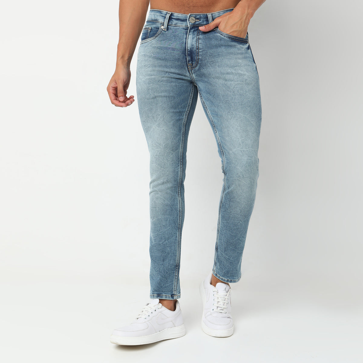 Slim Fit Solid Mid Rise Jeans