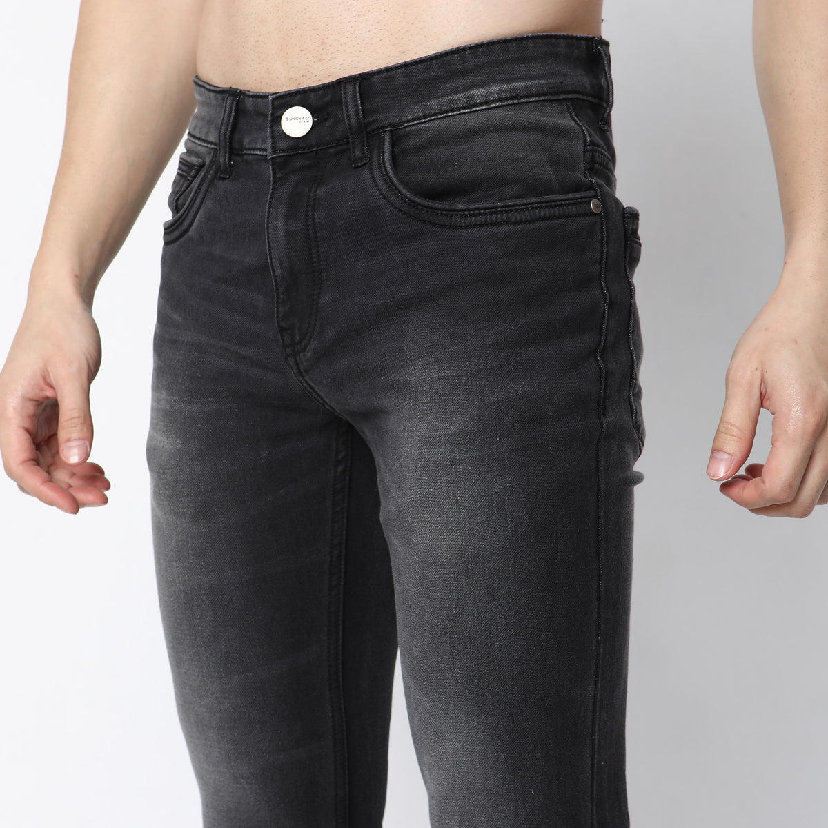 Slim Fit Solid Mid Rise Jeans