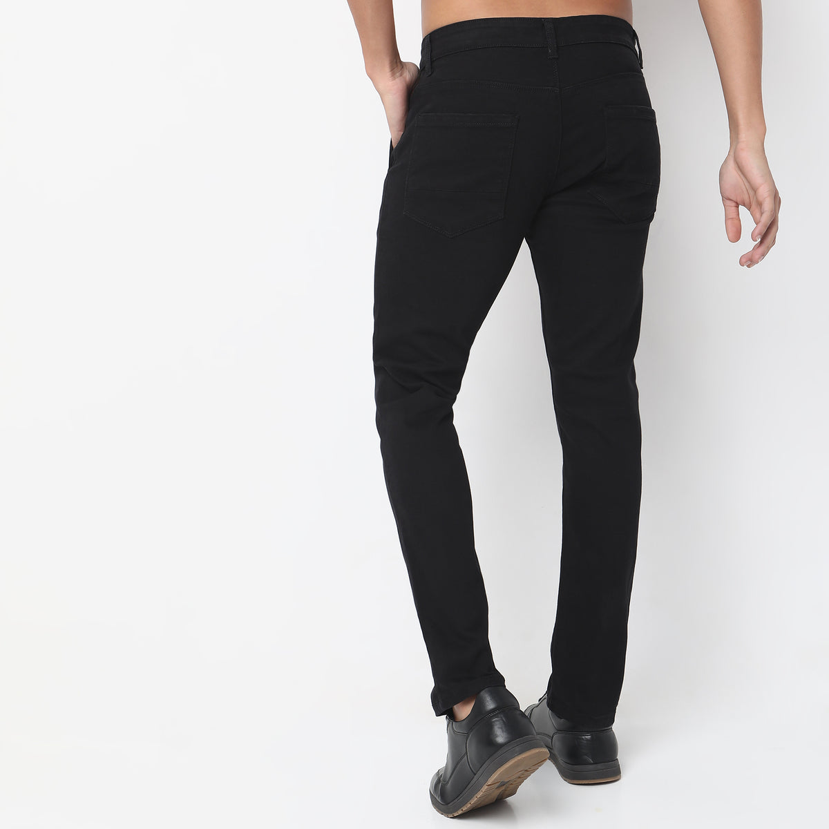 Straight Fit Solid Mid Rise Jeans