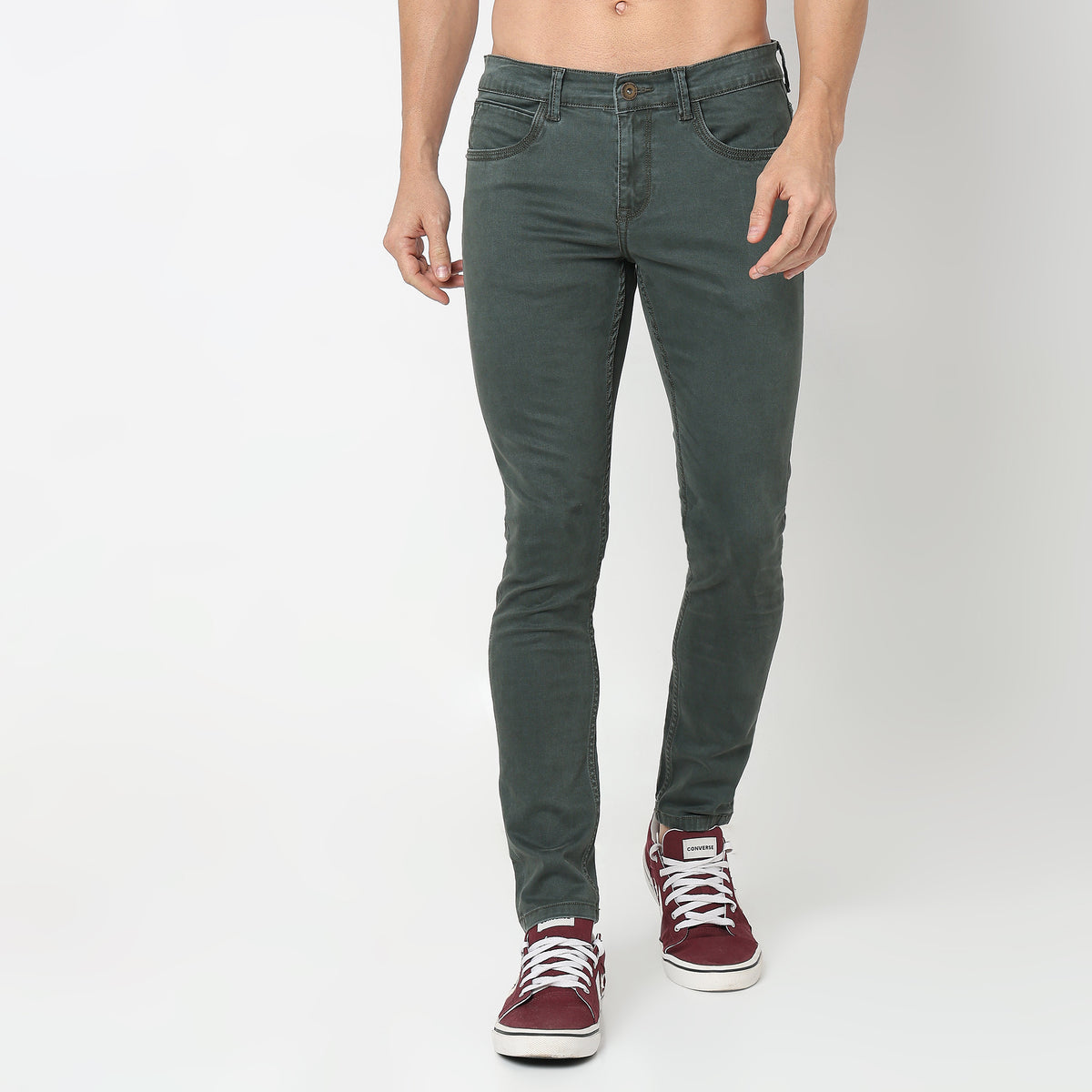 Straight Fit Solid Mid Rise Jeans