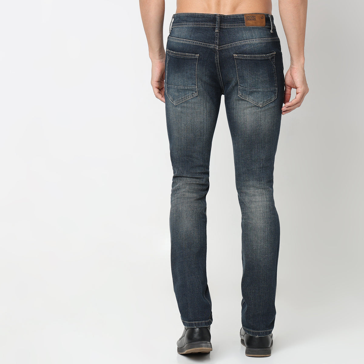 Straight Fit Solid Mid Rise Jeans