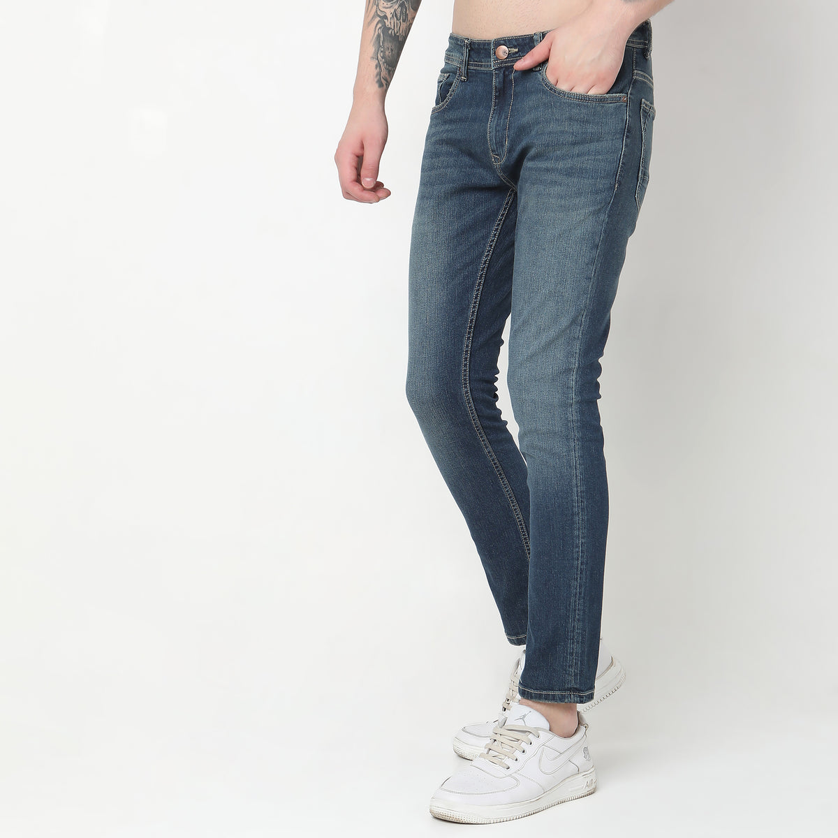 Slim Fit Solid Mid Rise Jeans