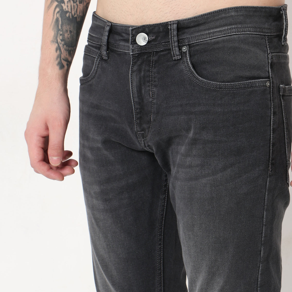 Straight Fit Solid Mid Rise Jeans