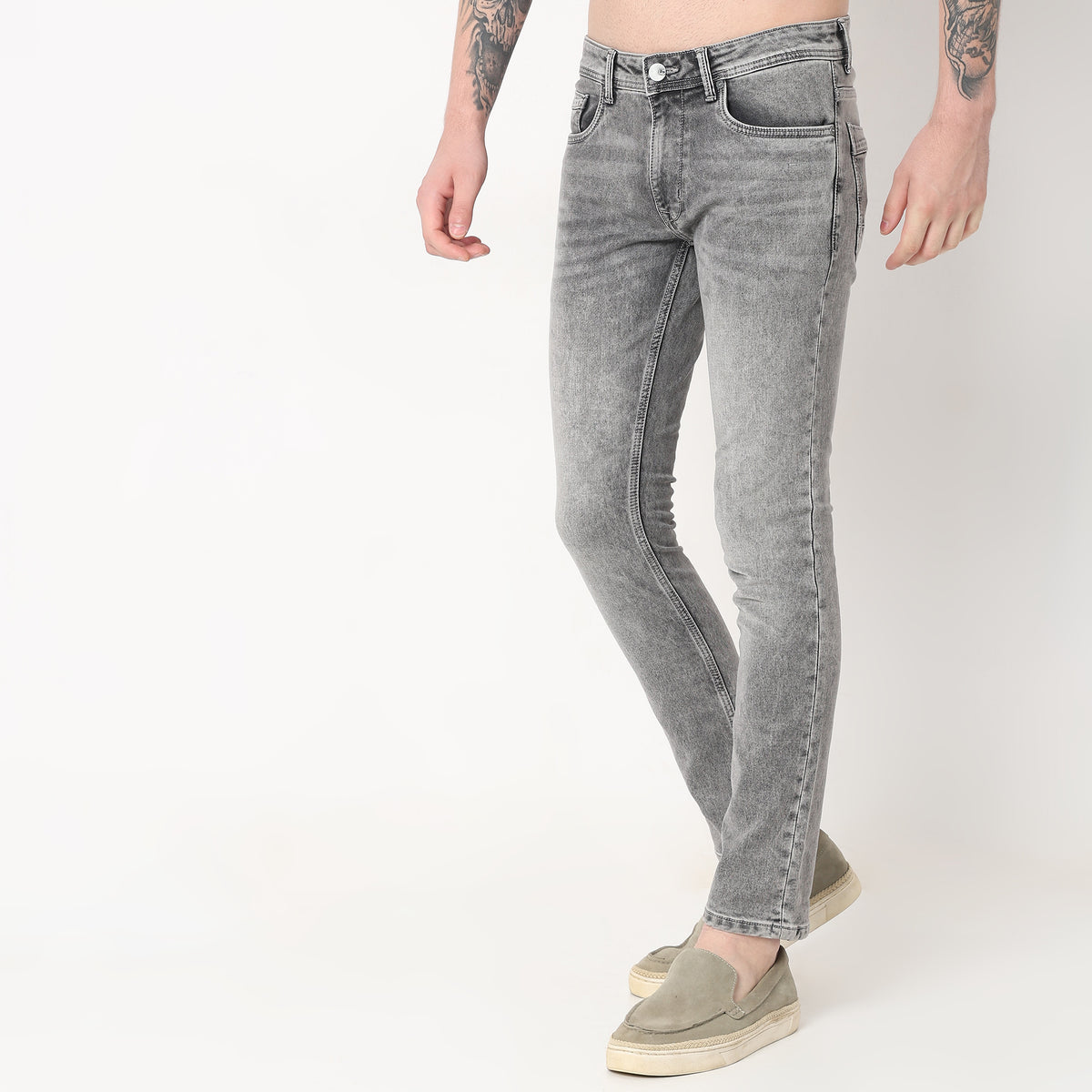 Slim Fit Solid Mid Rise Jeans