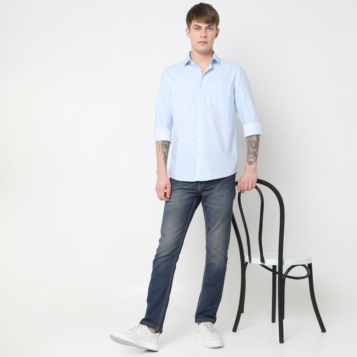 Straight Fit Solid Mid Rise Jeans