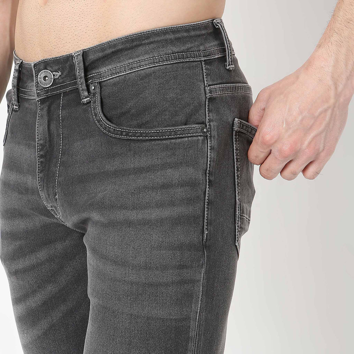 Slim Fit Solid Mid Rise Jeans