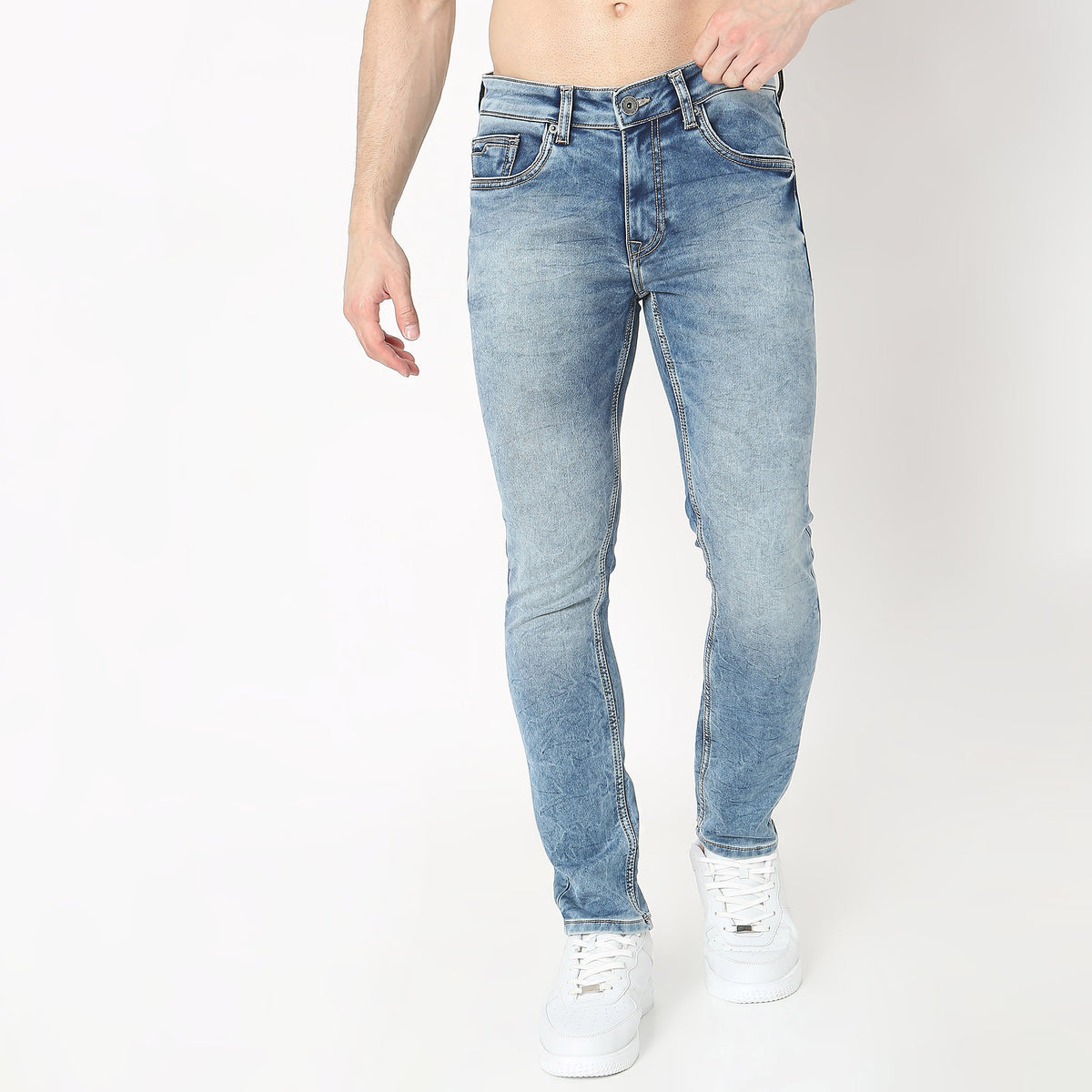 Slim Fit Solid Mid Rise Jeans