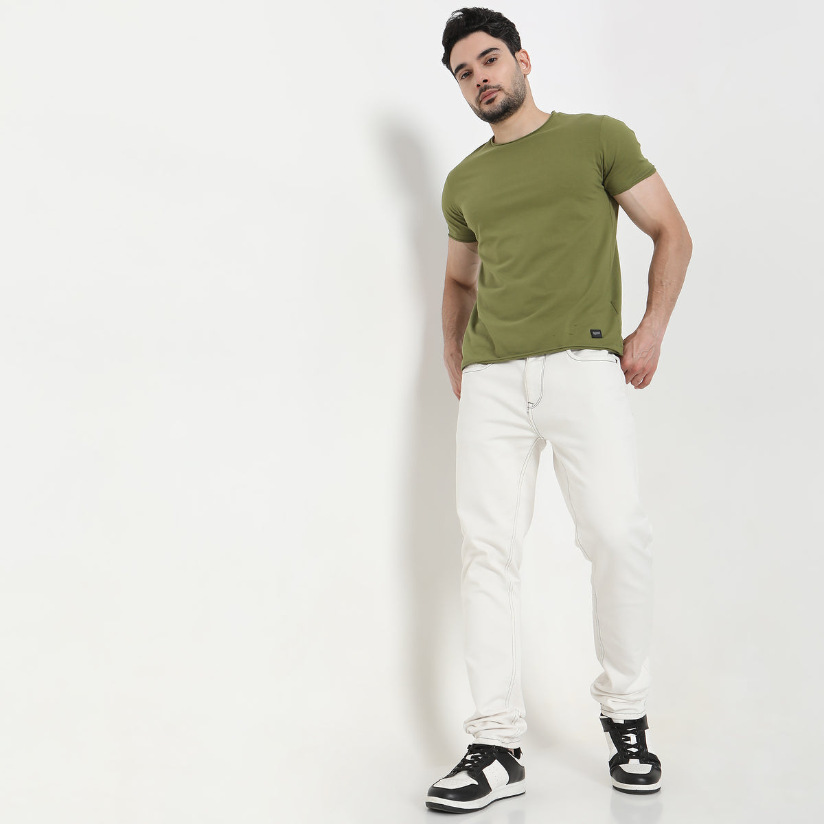 Slim Fit Solid Mid Rise Jeans