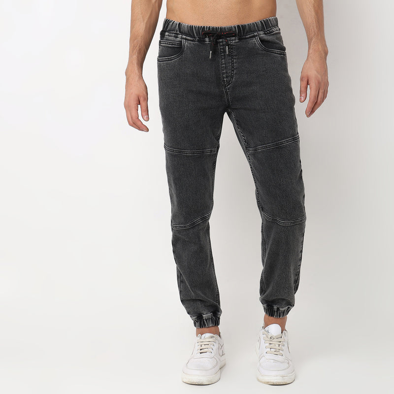 Regular Fit Solid Mid Rise Jeans