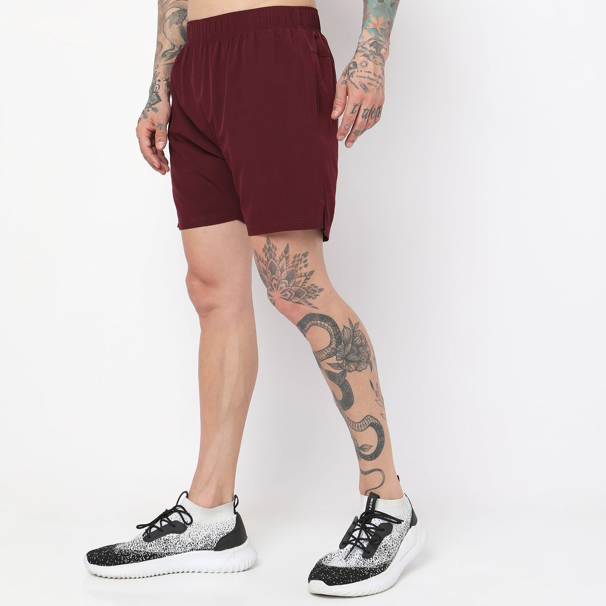 Regular Fit Solid Mid Rise Shorts