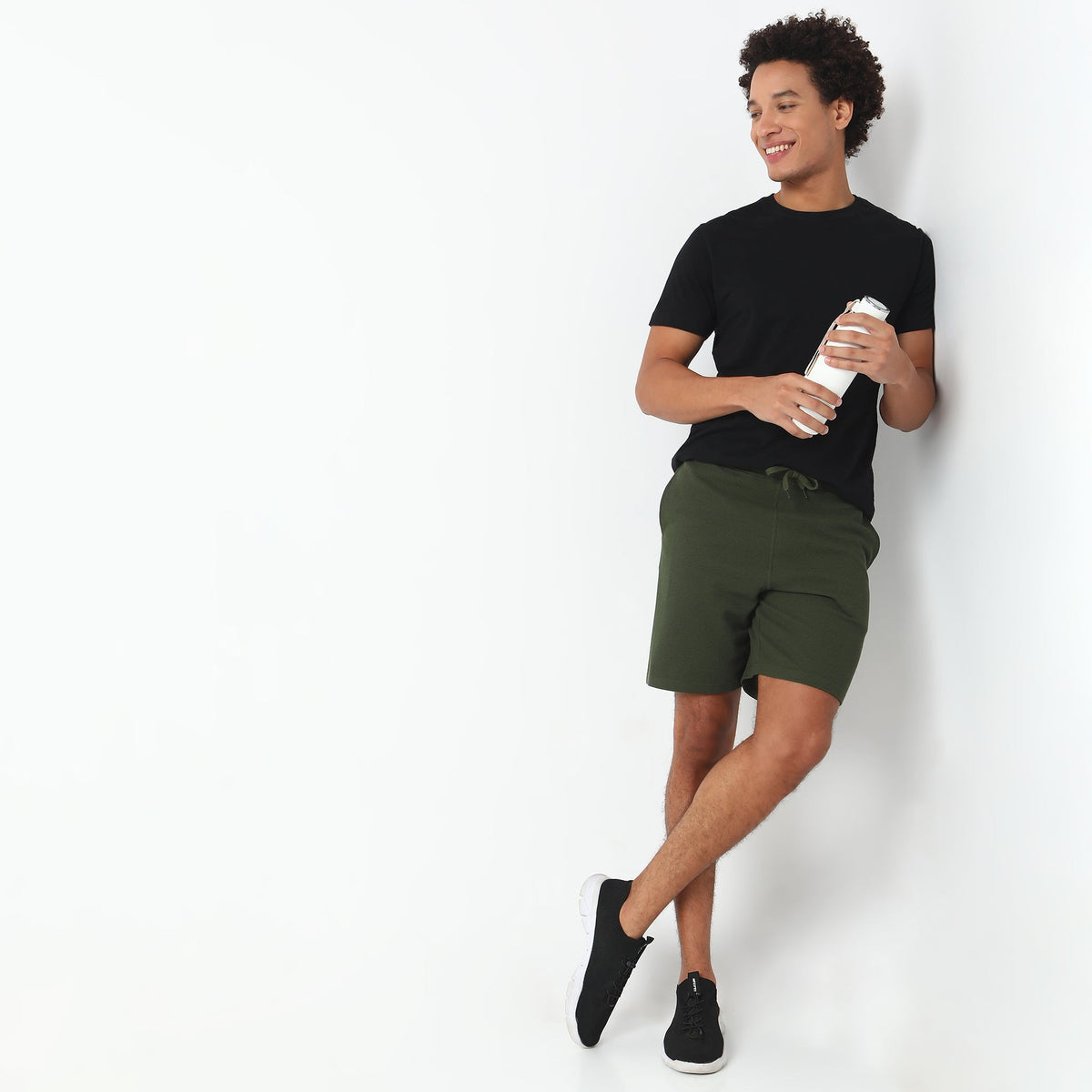 Regular Fit Structured Mid Rise Shorts