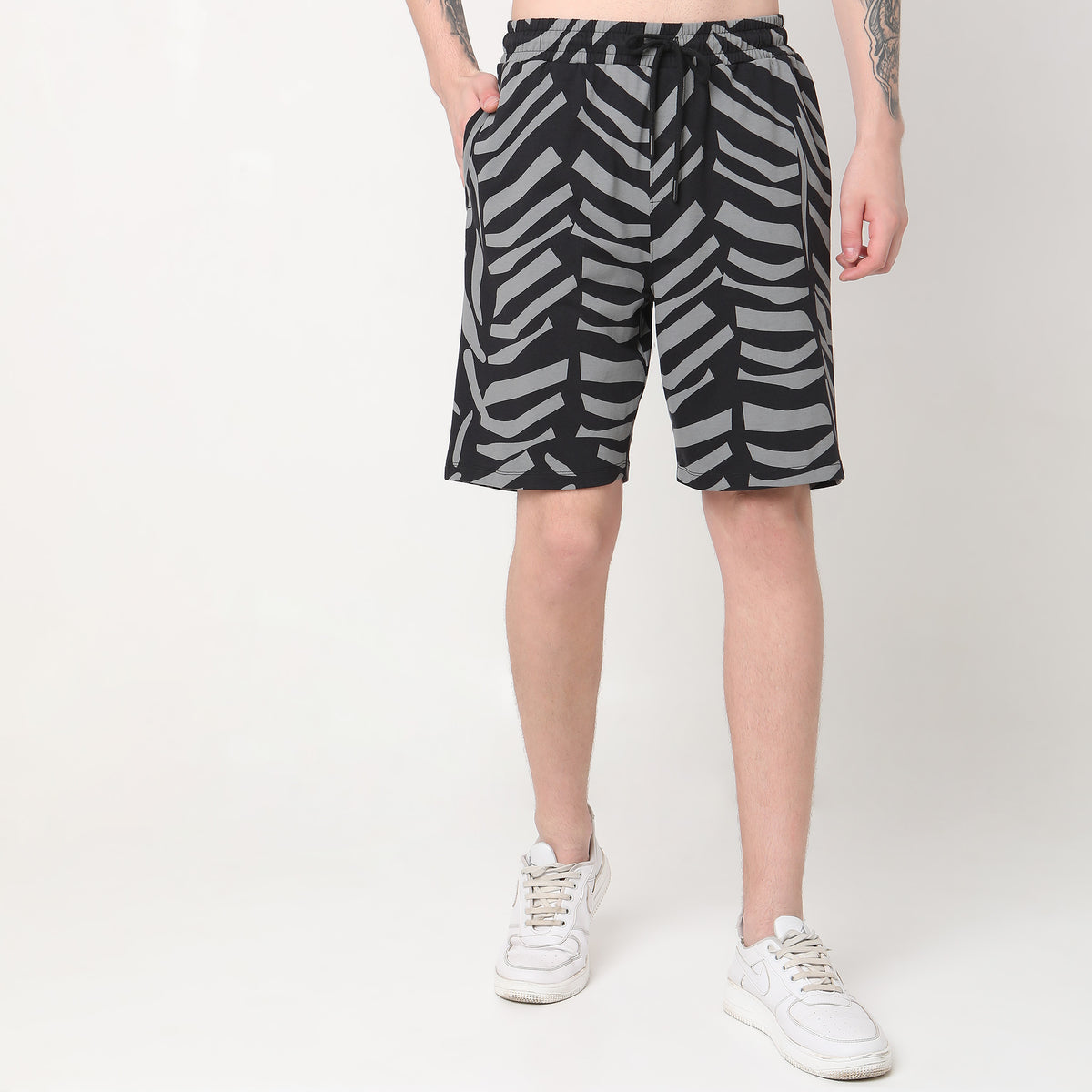 Regular Fit Printed Mid Rise Shorts