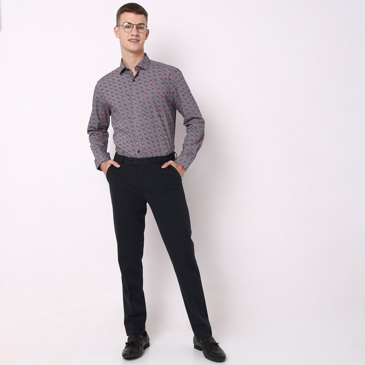 Men Wearing Regular Fit Printed Shirt