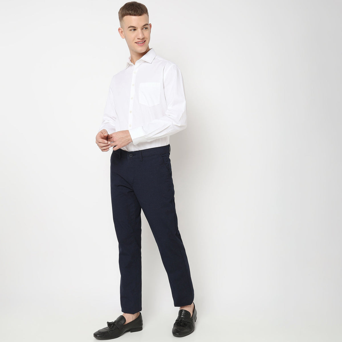 Men Wearing Regular Fit Solid Shirt