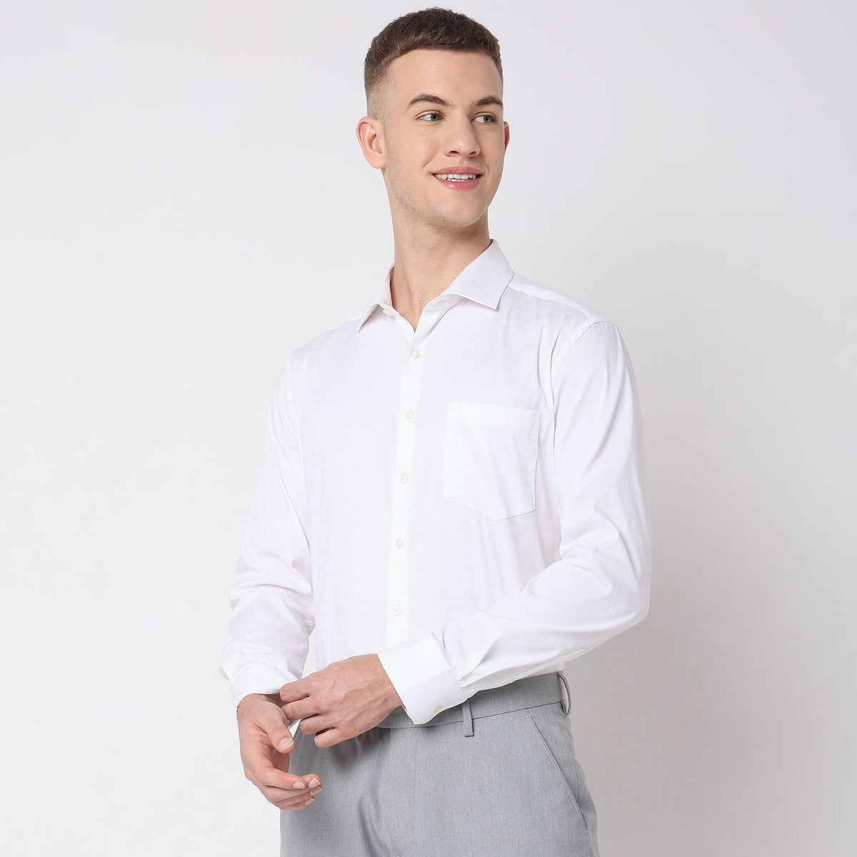 Men Wearing Slim Fit Solid Shirt