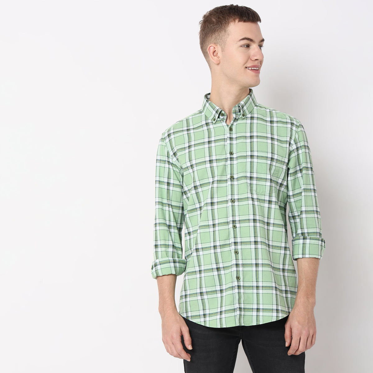 Men Wearing Slim Fit Checkered Shirt