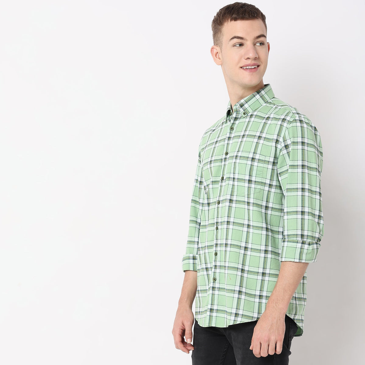 Men Wearing Slim Fit Checkered Shirt